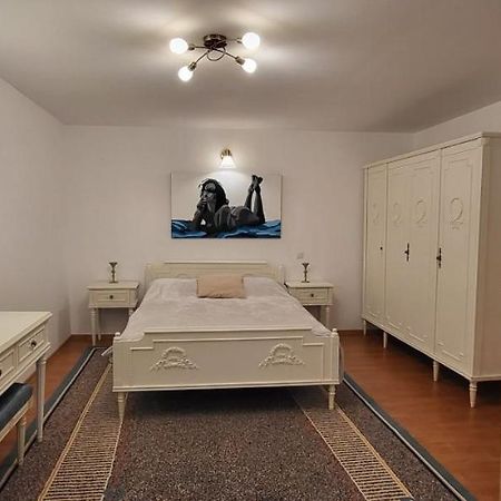 Cotroceni Accommodations Upstairs Bucureşti Eksteriør bilde