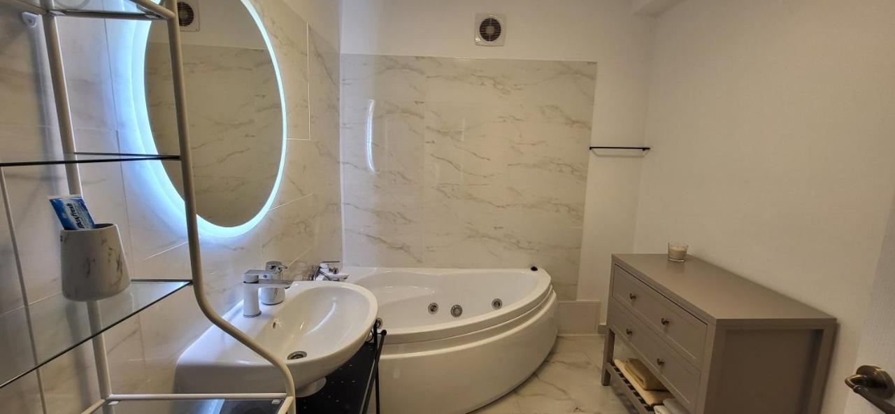 Cotroceni Accommodations Upstairs Bucureşti Eksteriør bilde