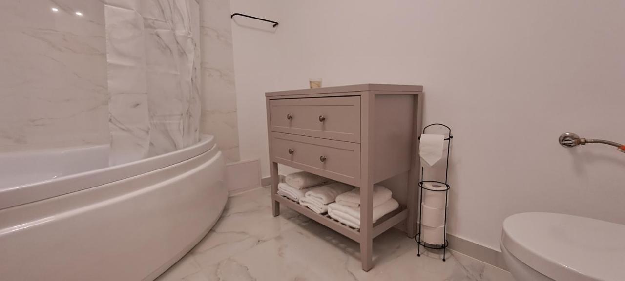 Cotroceni Accommodations Upstairs Bucureşti Eksteriør bilde