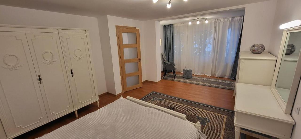 Cotroceni Accommodations Upstairs Bucureşti Eksteriør bilde